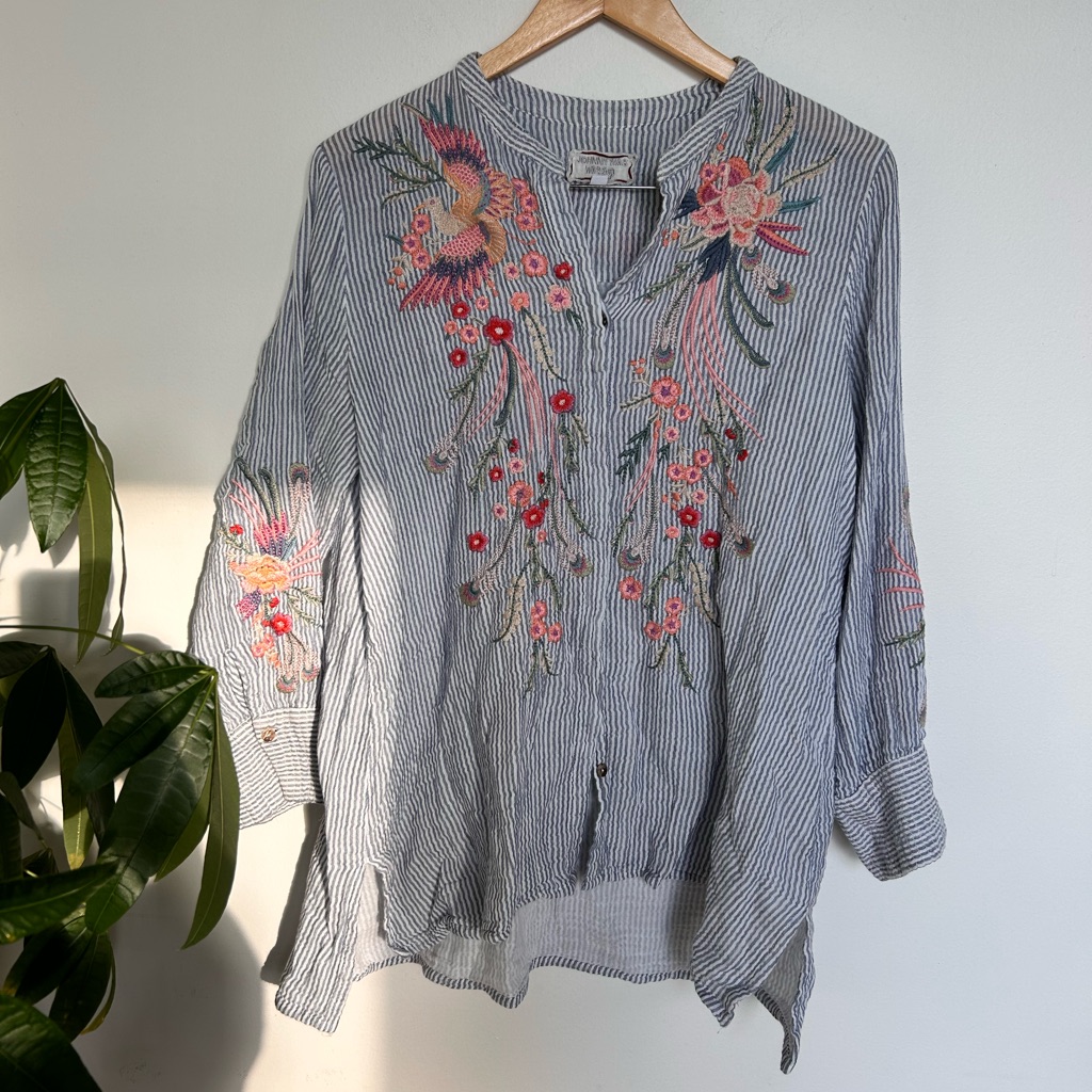 Johnny Was Karen Voyager Striped Floral Birds Embroidery Tunic Shirt Blue Size M